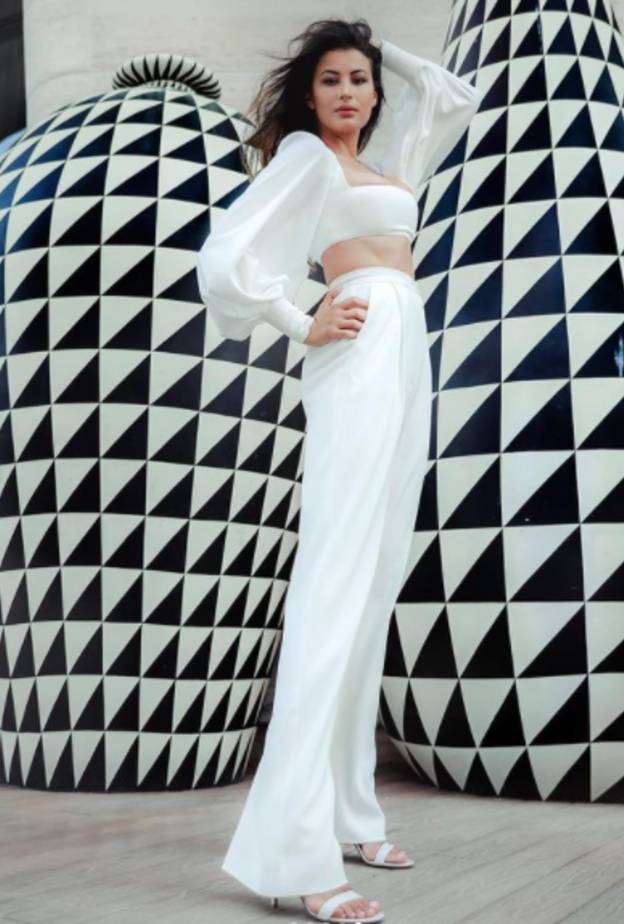 أفكار لارتداء السروال باسلوب أنيق مستوحاة من اطلالات ريم سعيدي