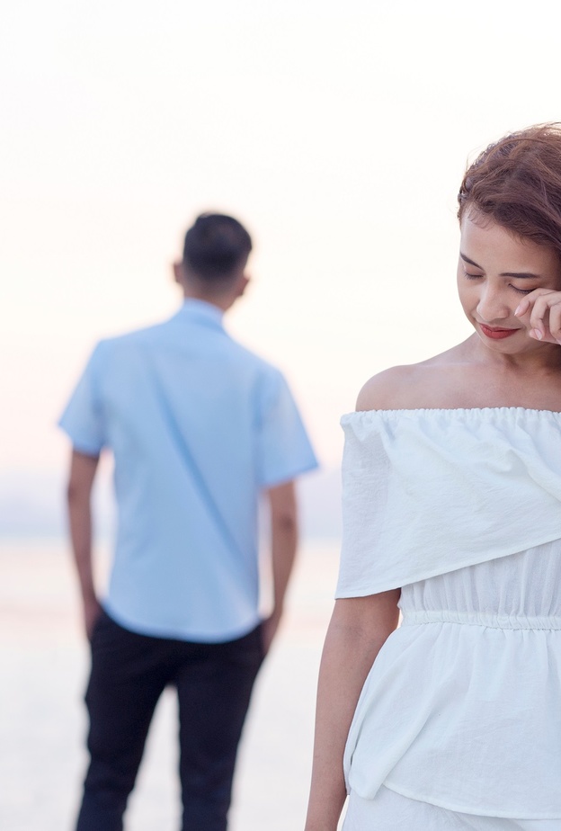 صفات المرأة التي تؤدي الي هروب الرجل إلى إمرأة أخرى