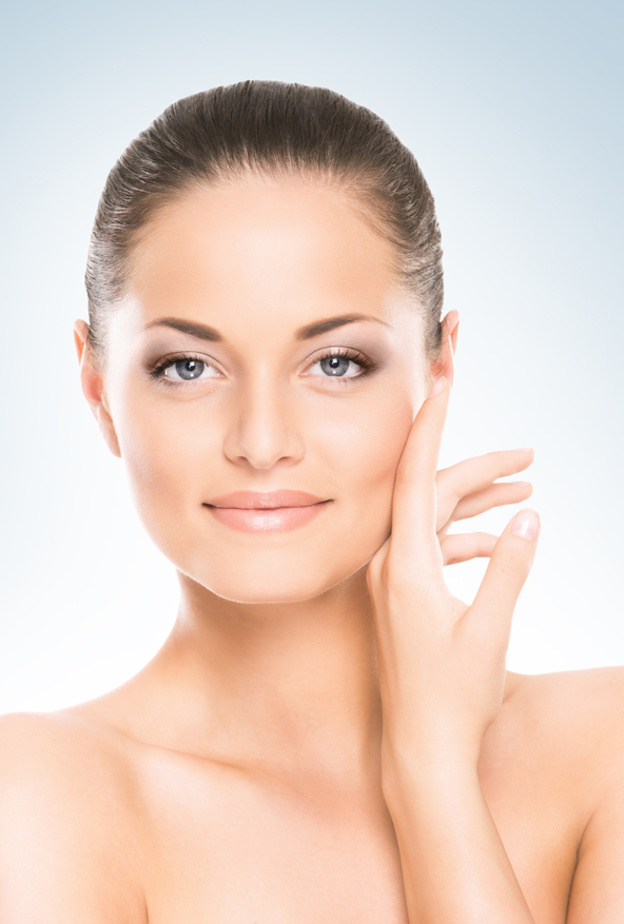 خلطات طبيعية من الرمان لبشرة مشرقة قبل اليوم الوطني الإماراتي