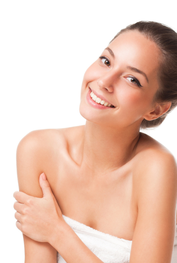 وصفات ماء الورد لتفتيح المناطق الحساسة في الجسم