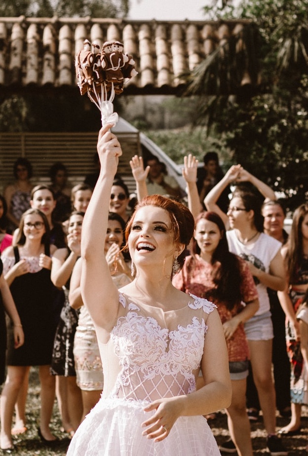 عروس تطلب من كل ضيف في حفل زفافها 150 دولارا Allef Vinicius