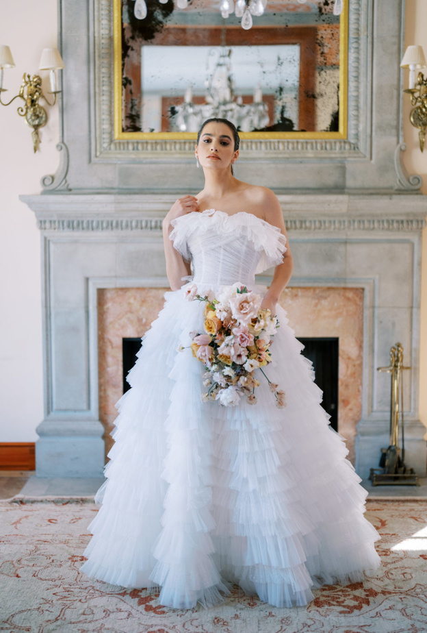 فساتين زفاف للارداف الممتلئة@annebarge