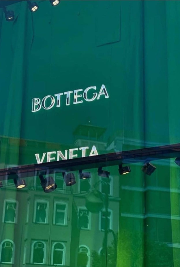 كشفت دار Bottega Veneta أنه سيتم الإعلان عن فريق إبداعي جديد للدار قريبًا