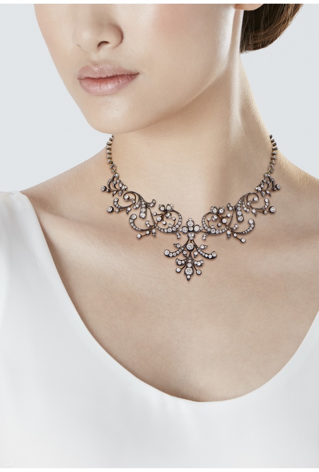 مزاد كريستيز Jewels Online: The London Edit لأفخم المجوهرات الشتوية