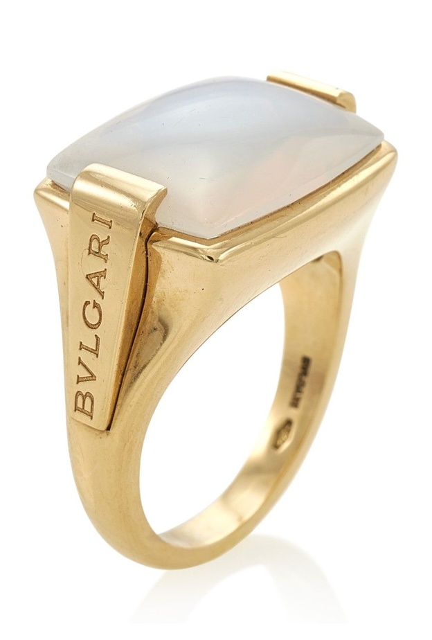 مجوهرات مرصعة بحجر كالسيدوني للعروس من دار Bvlgari