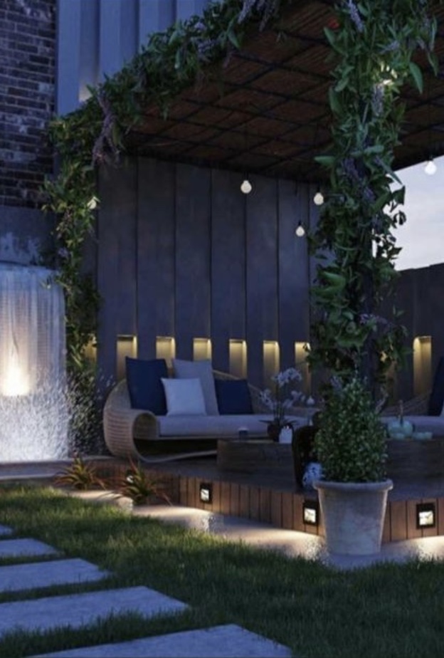 من أعمال المصممة أسرار الحازمي