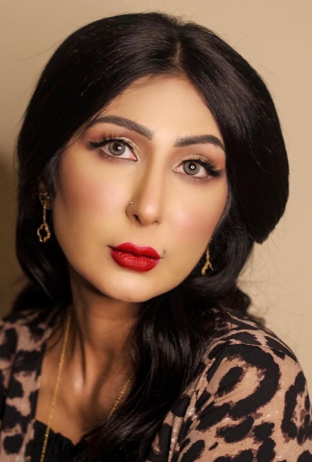 الفنانة إيمان العلي