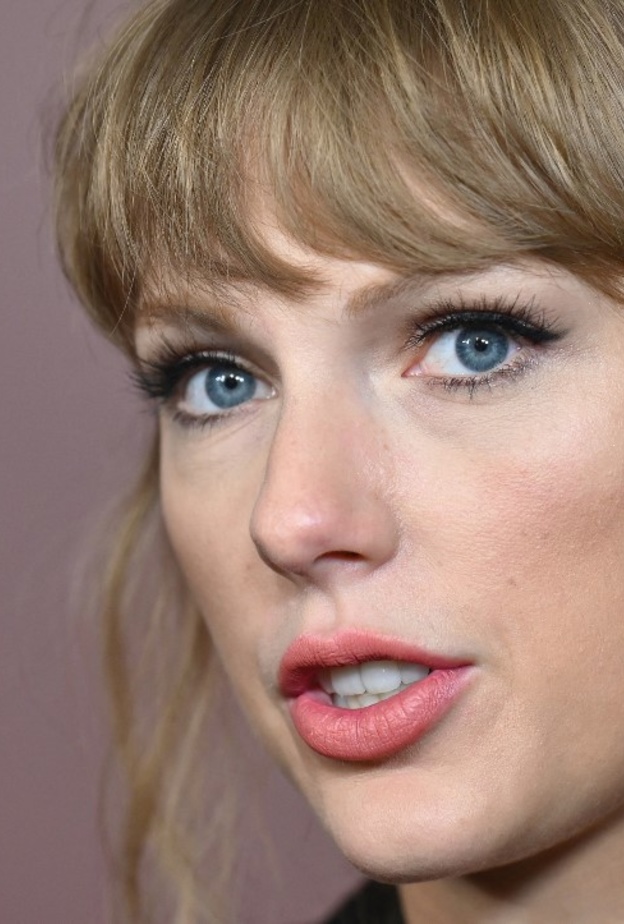 تايلور سويفت تحاكي "فستان الانتقام" للأميرة ديانا في أحدث ظهور لها