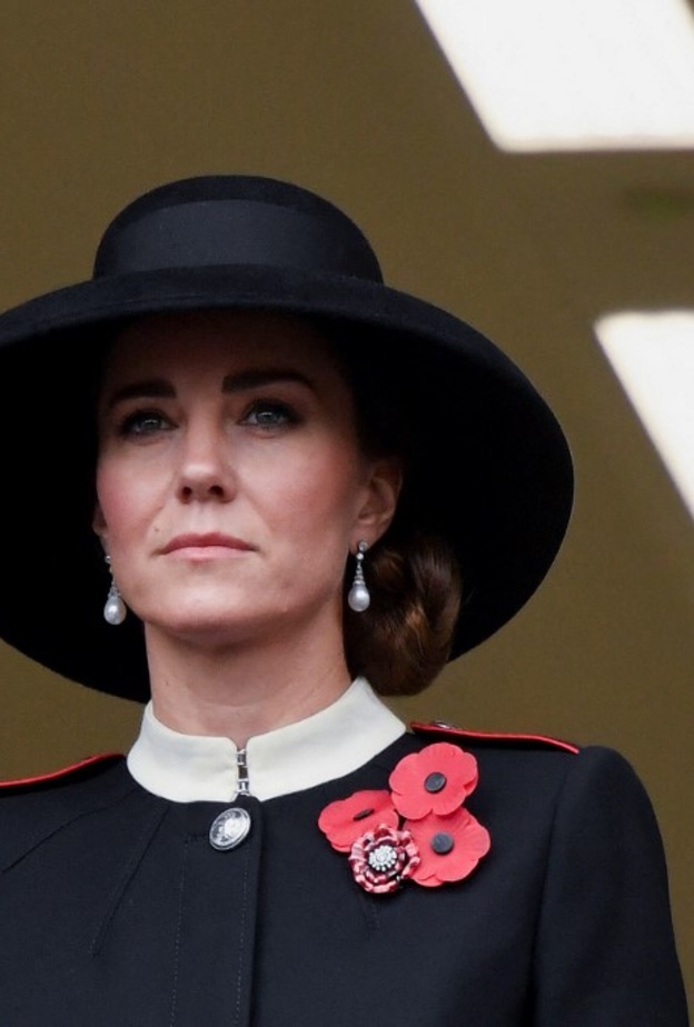 لهذا السبب.. كيت ميدلتون ترتدي 3 زهور خشخاش في احتفالية أحد الذكرى كل عام
