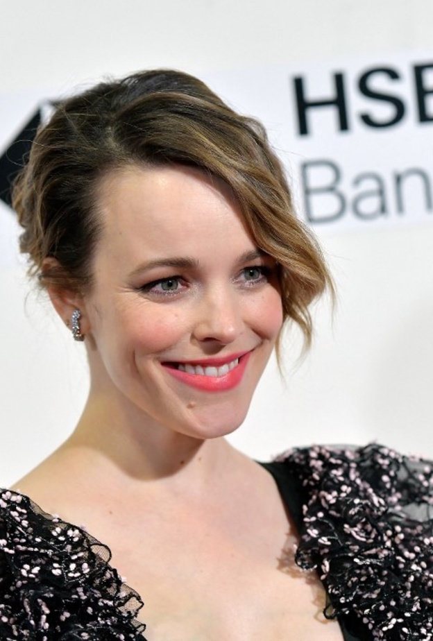 أجمل تسريحات شعر ومكياج رايتشل مكآدامز بمناسبة عيد ميلادها