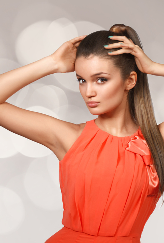 أجمل تسريحات نصف رفعة للشعر تناسب السهرات المسائية