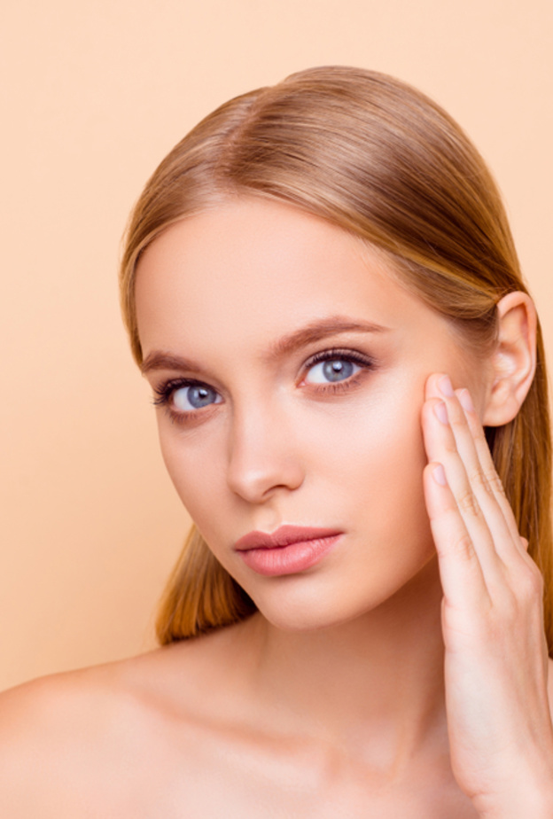 تطبيق زيت الورد قبل النوم يساعد في تأخير علامات الشيخوخة