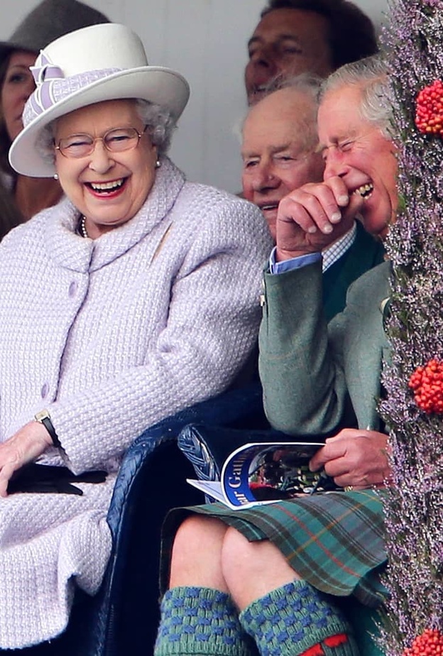 7 بيضات على مائدة إفطار تشارلز وعناكب سامة أسفل وندسور.. أشهر 5 خرافات عن العائلة المالكة البريطانية