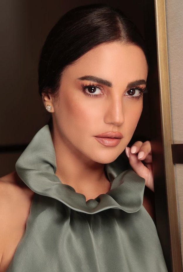 درة التونسية بين المكياج الناعم والمكياج القوي