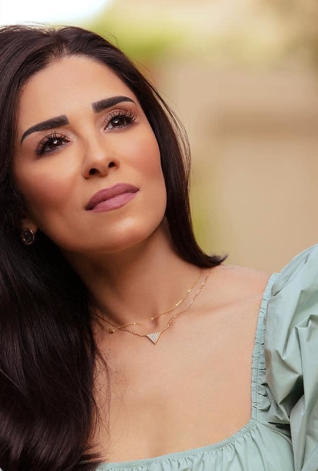 الإعلامية أسماء مصطفى