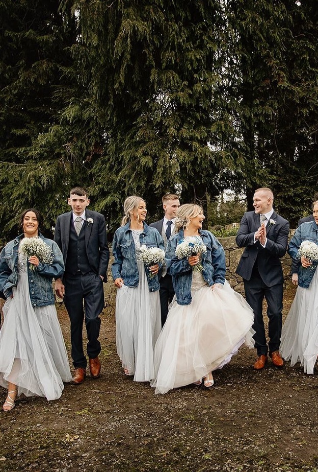 أفكار رائعة لحفلات الزفاف بالجينز