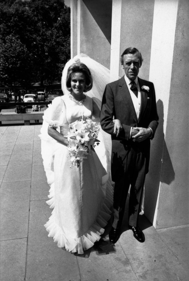 فستان زفاف دوقة كورنوال في حفل زفافها الأول كان مصدر إلهامها لاحقا