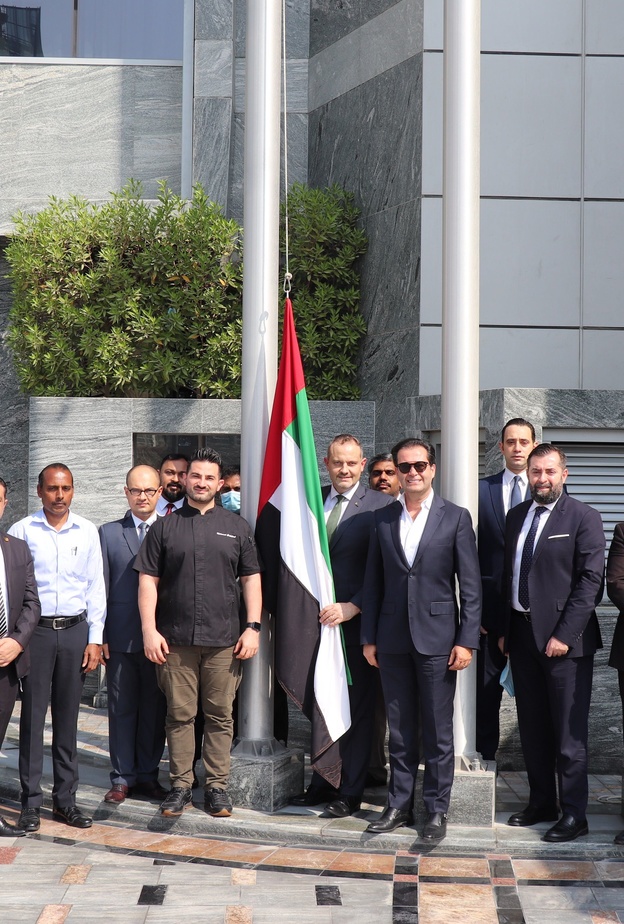 غراند ميلينيوم الخليج يحتفل بيوم العلم الإماراتي