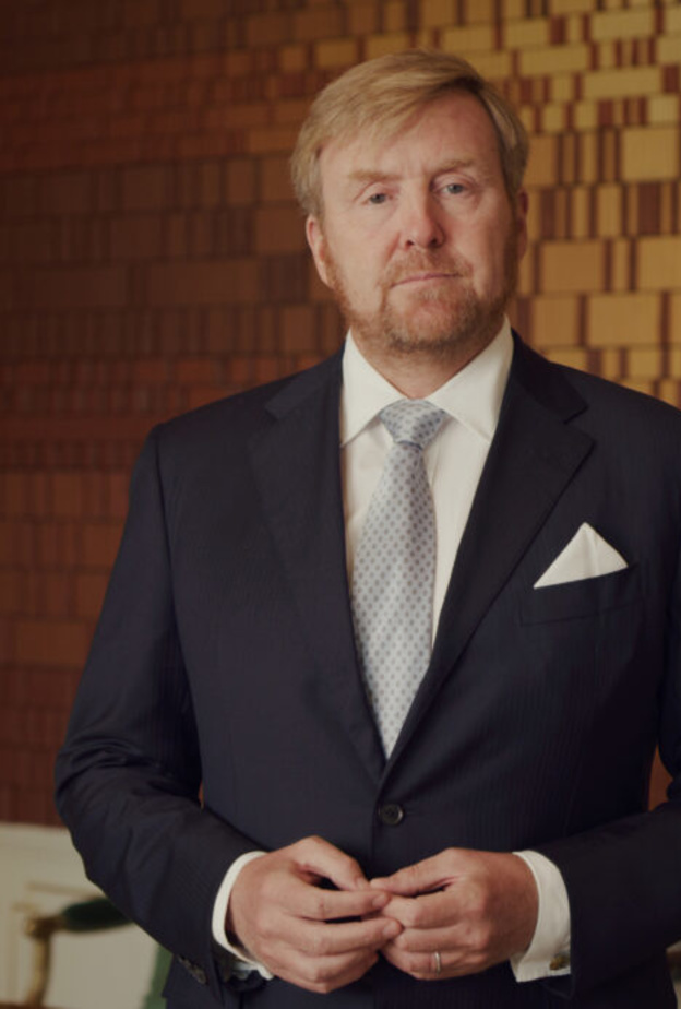 الملك فيليم ألكسندر يزور روتردام في أعقاب أعمال شغب في المدينة