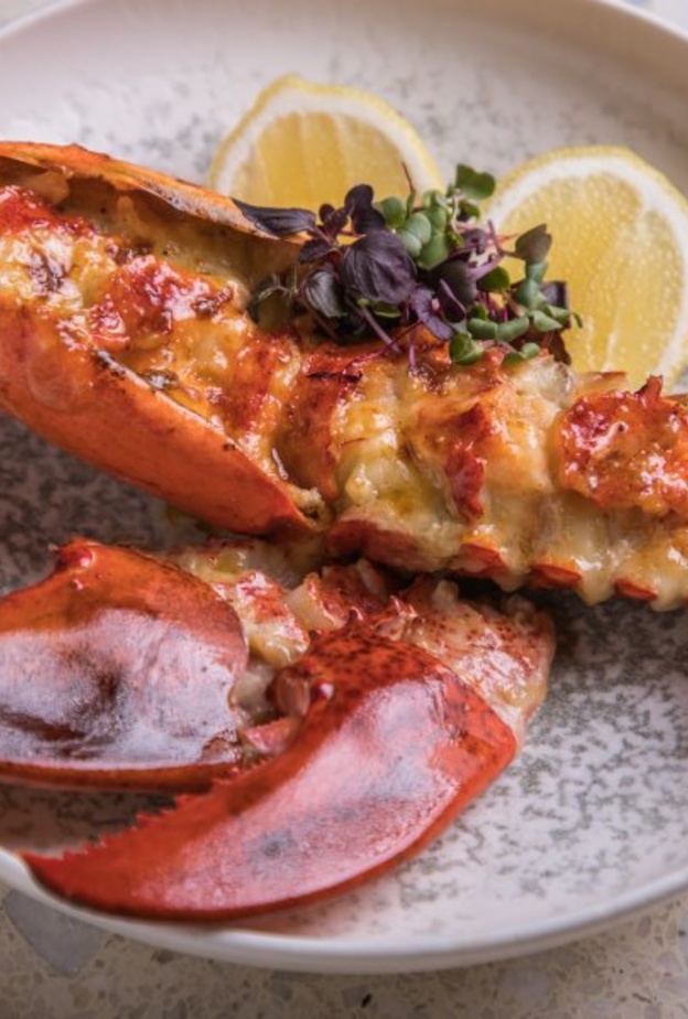 مطعم "أصيل" يُقدم أشهى أطباق المأكولات في موسم خريف وشتاء 2021