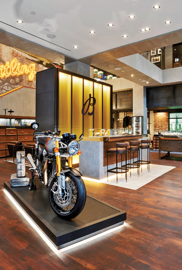 متجر بريتلينغ الجديد يفتح ابوابه في نيويورك باحتفال مرصع بالنجوم