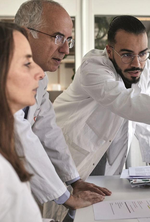 معهد باريس للدماغ وريتشارد ميل.. تعاون وثيق في مكافحة اضطرابات الجهاز العصبي