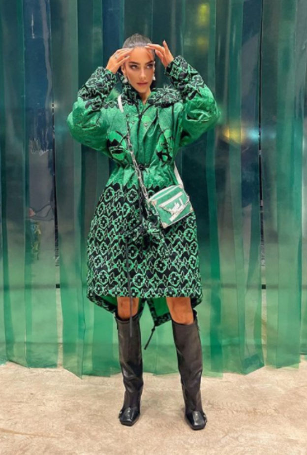 جيسيكا بإطلالة ساحرة لهذا الموسم