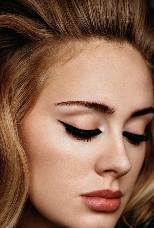 أديل تعترف بأنها تعرضت للدمار بسبب طلاقها