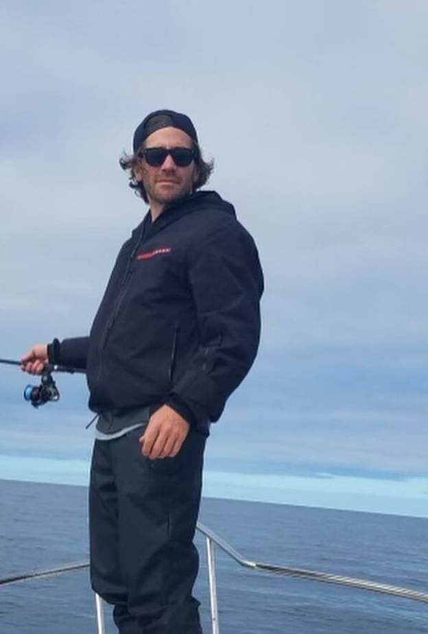 جيك جيلنهال يتصدر الترند بعد طرح ألبوم تايلور سويفت