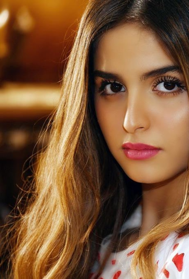 خطوات العناية بالبشرة للمراهقات على طريقة حلا الترك