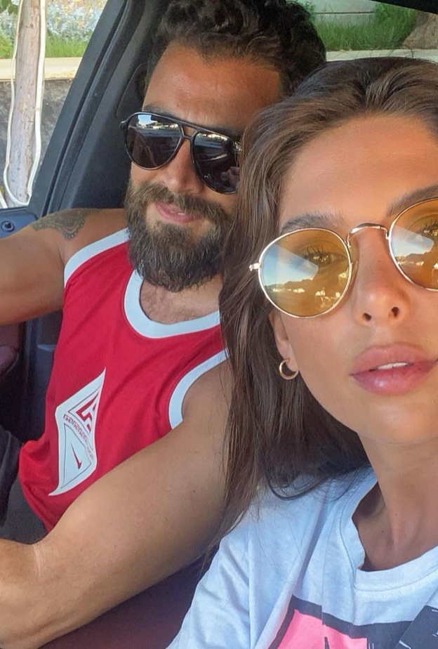 معتصم النهار وزوجته