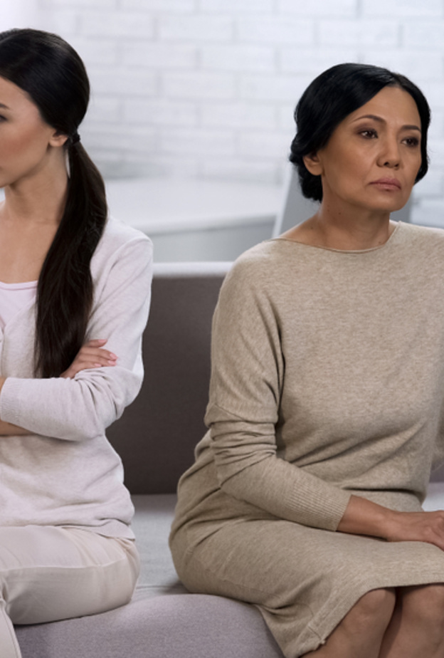 عروس تمنع حماتها من حضور حفل الزفاف لهذا السبب