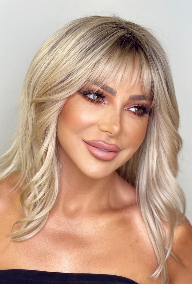 سوزان نجم الدين تفاجئ الجمهور بـ نيو لوك الشعر الإشقر في احدث ظهور لها