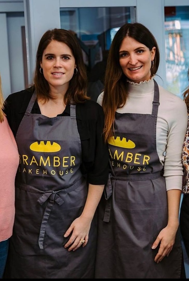  أحدث صور الأميرة يوجين أثناء قيامها بالخبز