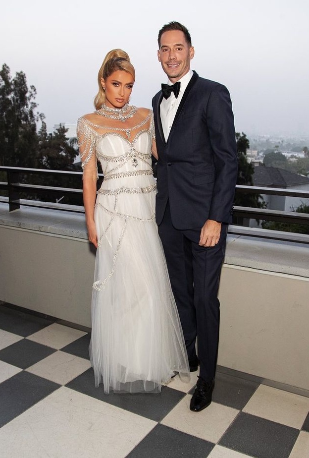 باريس هيلتون وزوجها