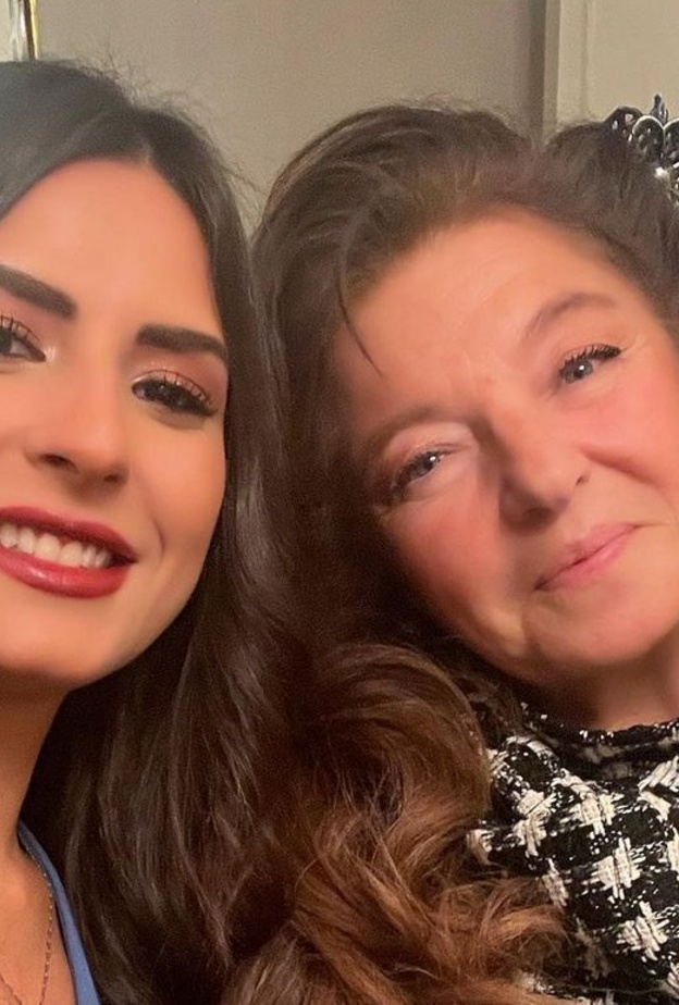 أحدث ظهور للفنانة المعتزلة هدى رمزي في عقد قران ابن شقيقها