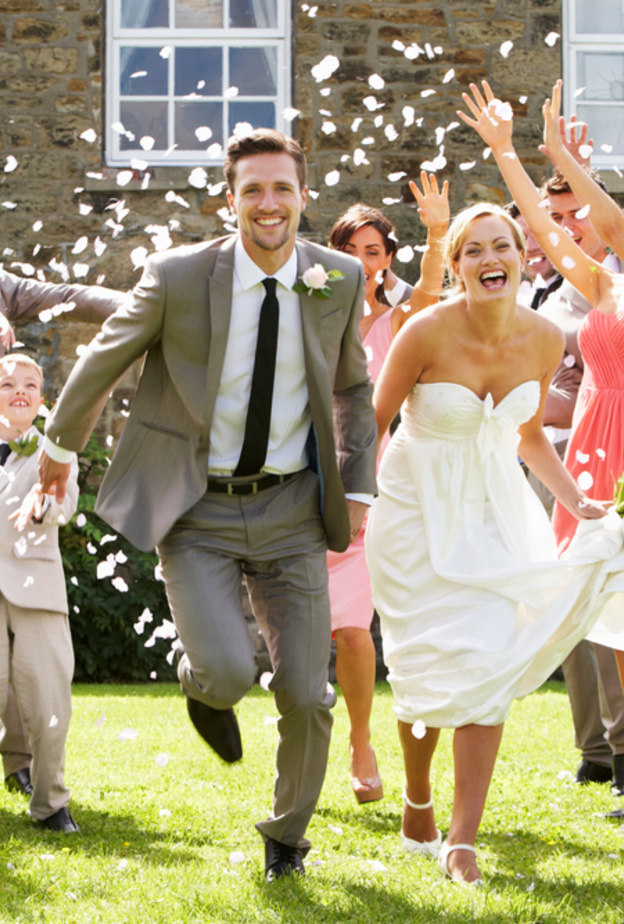 لماذا حرمت عروس طفل عريسها من حضور الزفاف