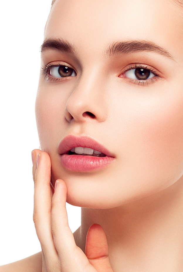 طريقة تحضير ماسك العسل الأسود والخيار لتفتيح البشرة وترطيبها