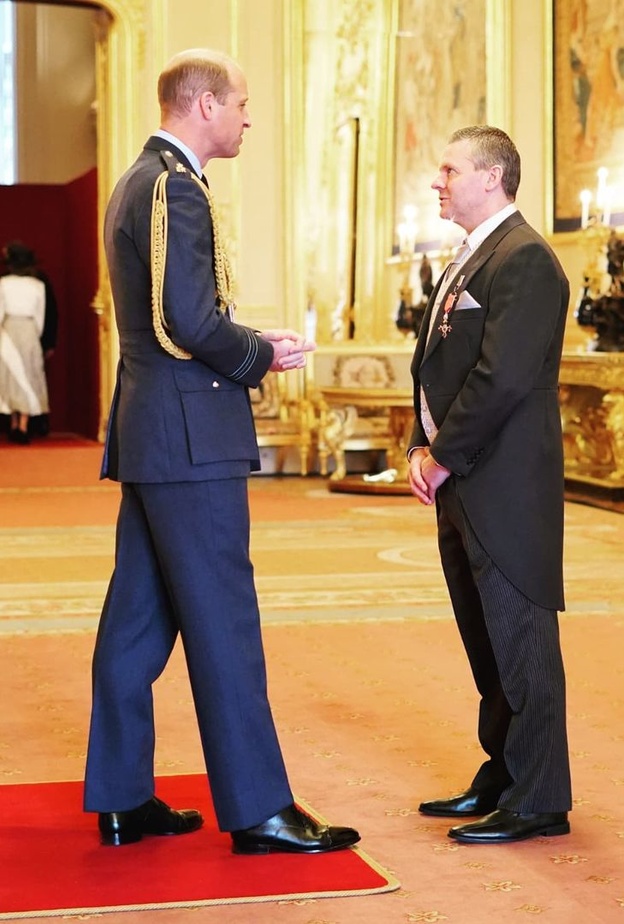 الأمير وليام والأميرة آن يشاركان في مراسم تقليد أوسمة ملكية