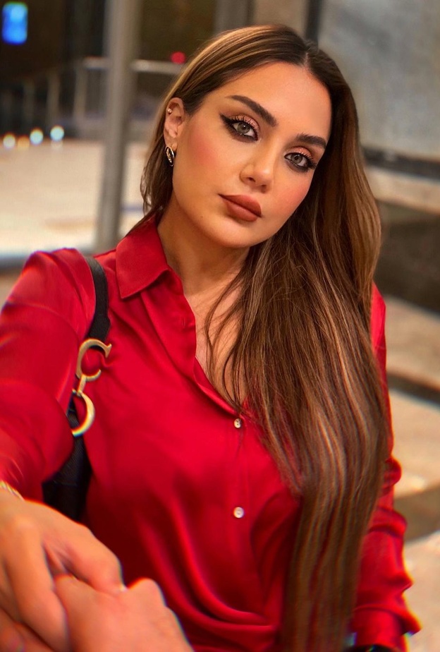 زينب فياض تغني بالفيديو "ست البنات" لوالدتها هيفاء وهبي وتذهل الجمهور بالشبه معها