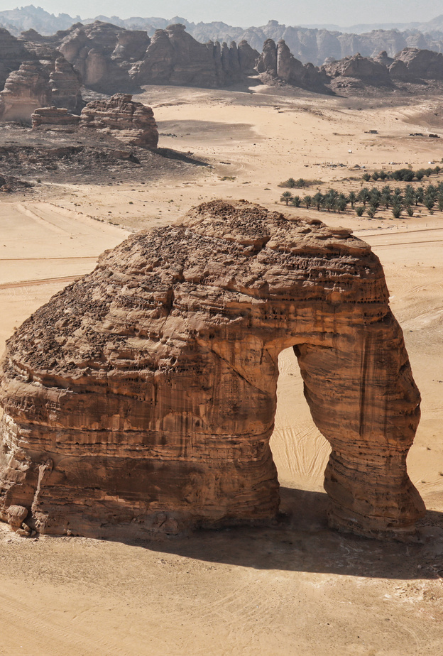 أجواء خلابة بإنتظار زوار العلا في محيط جبل الفيل - المصدر استكشف العلا.