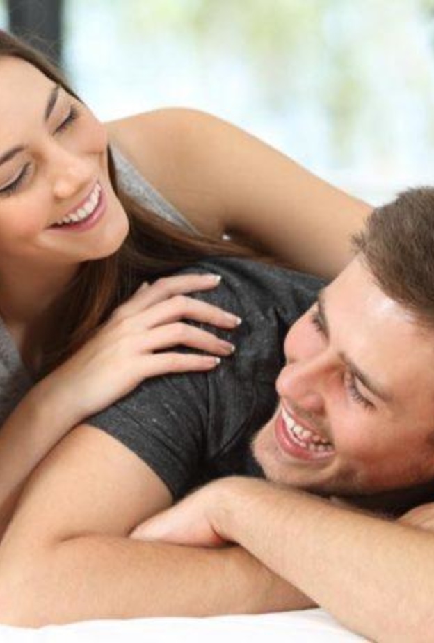 أحاديث لا تتوقف عند الأزواج السعداء أبداً