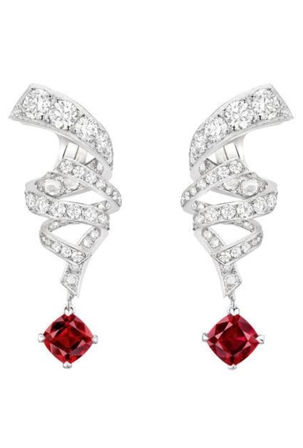 أقراط من شوميه  Chaumet