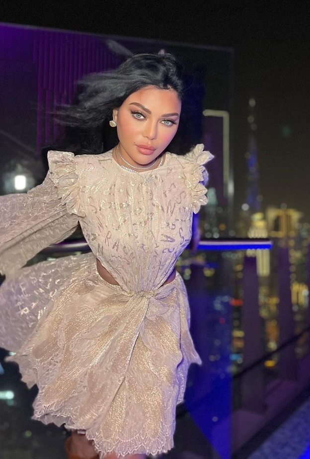 أقراط GRAFF التي نسّقتها هيفاء وهبي