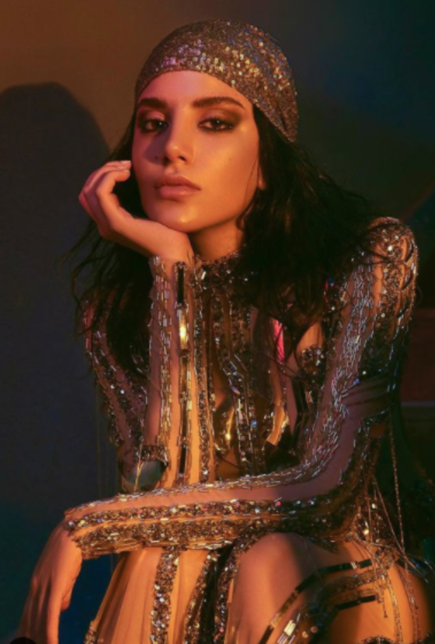 اطلالات رسمية للصبايا مستوحاة من سنتيا صموئيل