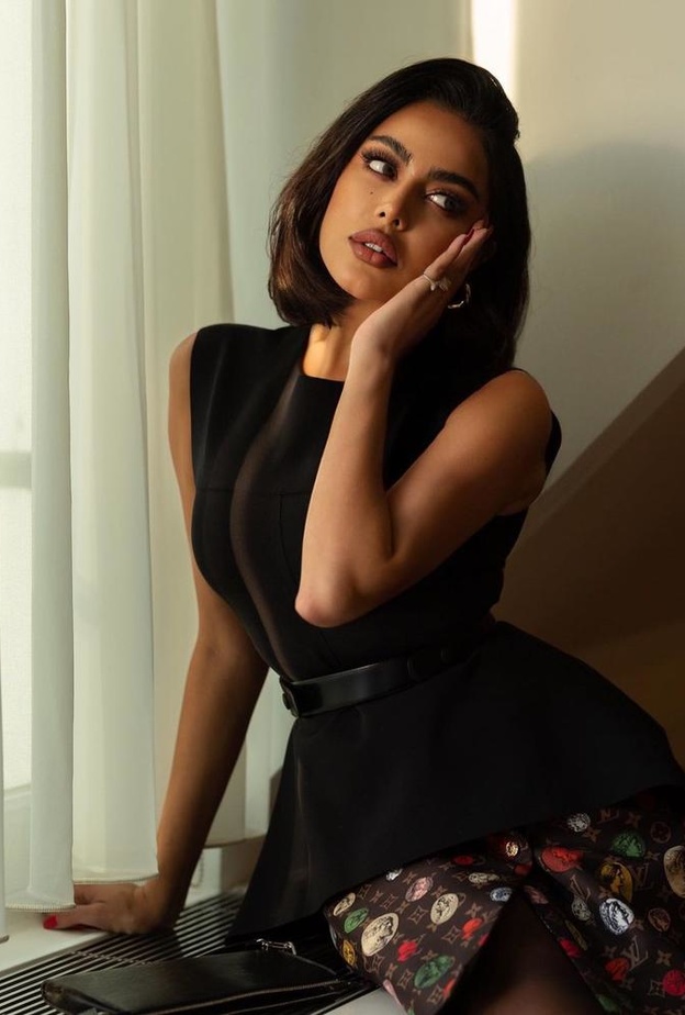 افكار تنسيق إطلالات مبتكرة في العيد الوطني الإماراتي 