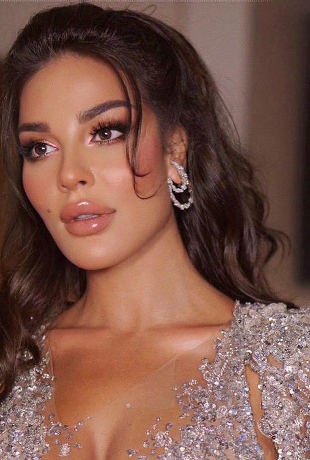 اقراط للعروس من وحي نادين نجيم 