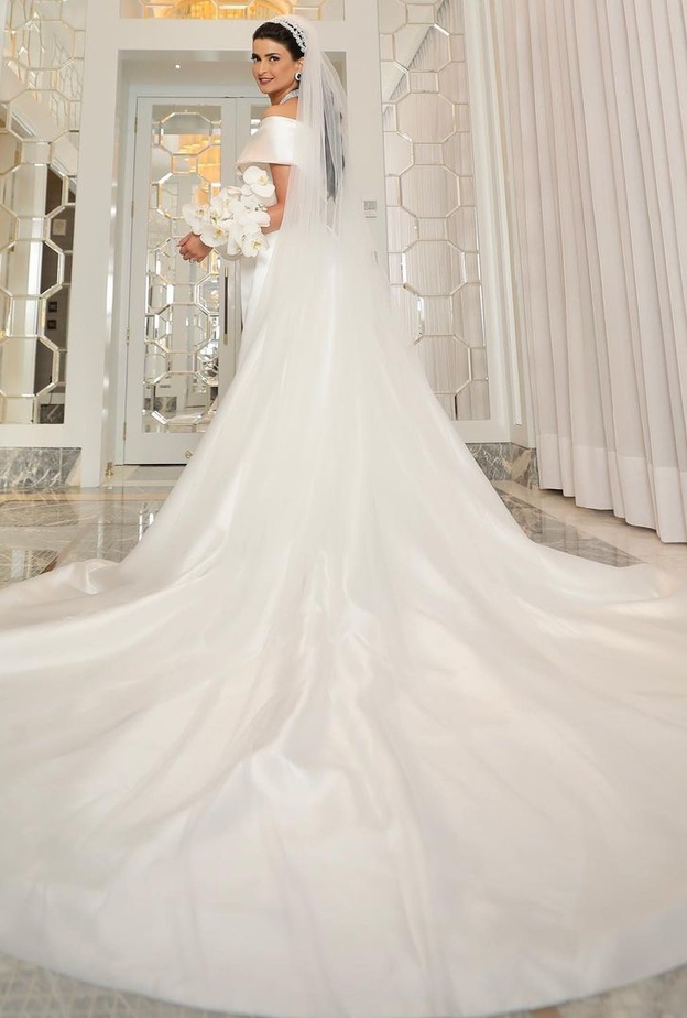 الإعلامية الاردنية علا فارس بفستان الزفاف- انستغرام علا فارس