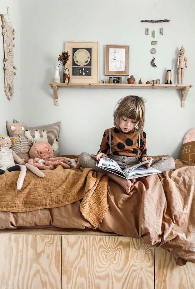 الرفوف تحفظ غرف الأطفال من الفوضى