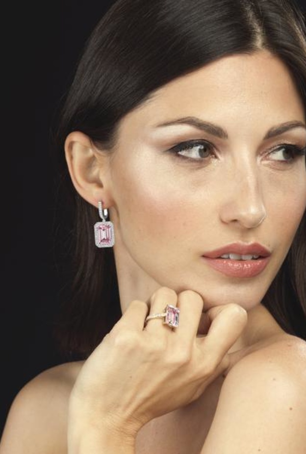 الصورة من موقع Briony Raymond